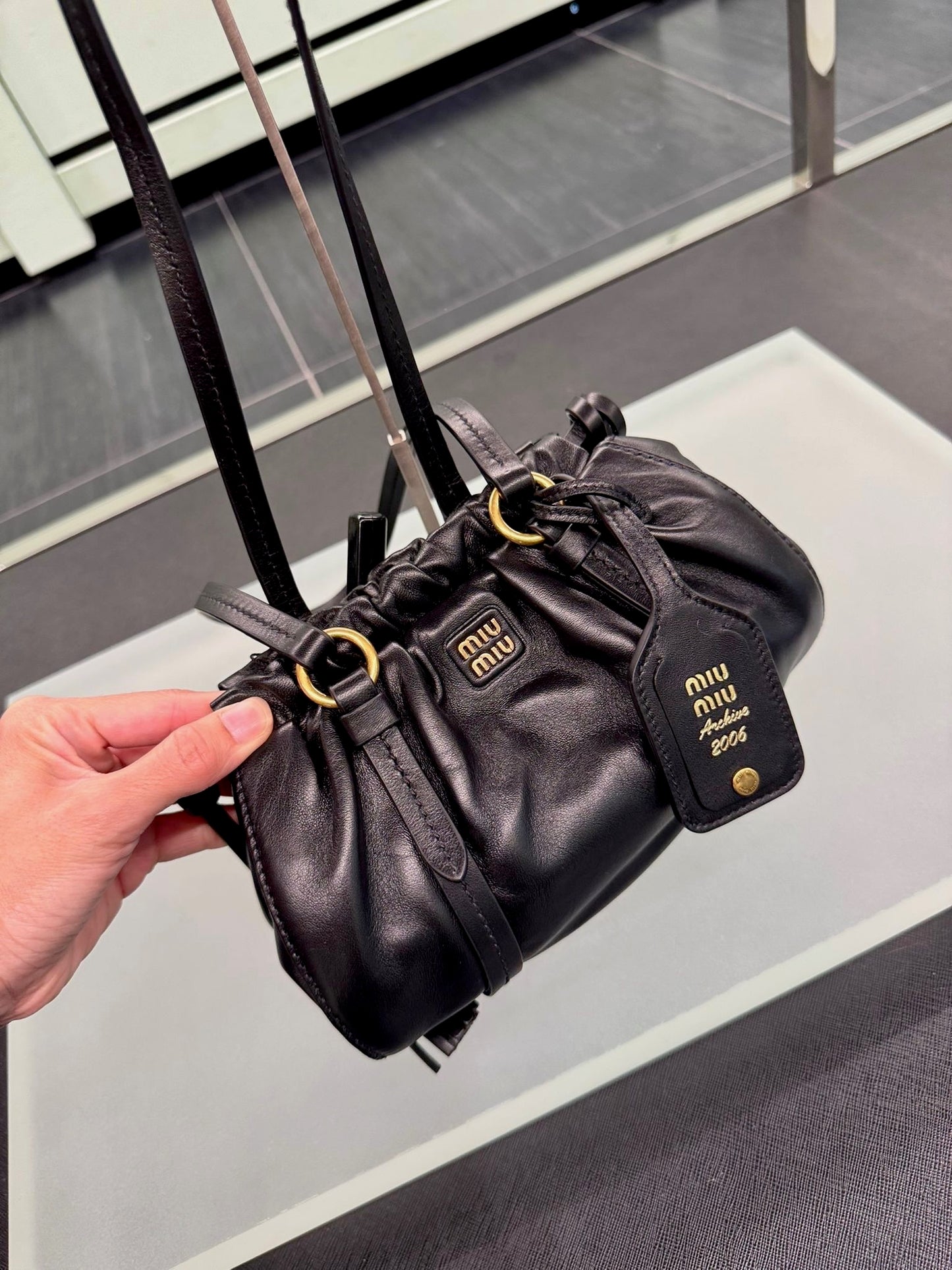 @MiuMiu Outlet Shoulder 肩背包/🔔限時折🉐49380