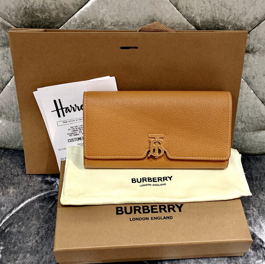 Burberry TB Continental 粒面牛皮翻蓋長夾/570H513 💚折扣🉐21550