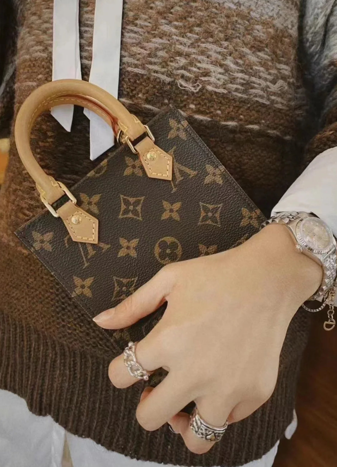 *現貨*LV Petit Sac Plat 小款琴譜包/1260 🉐49800