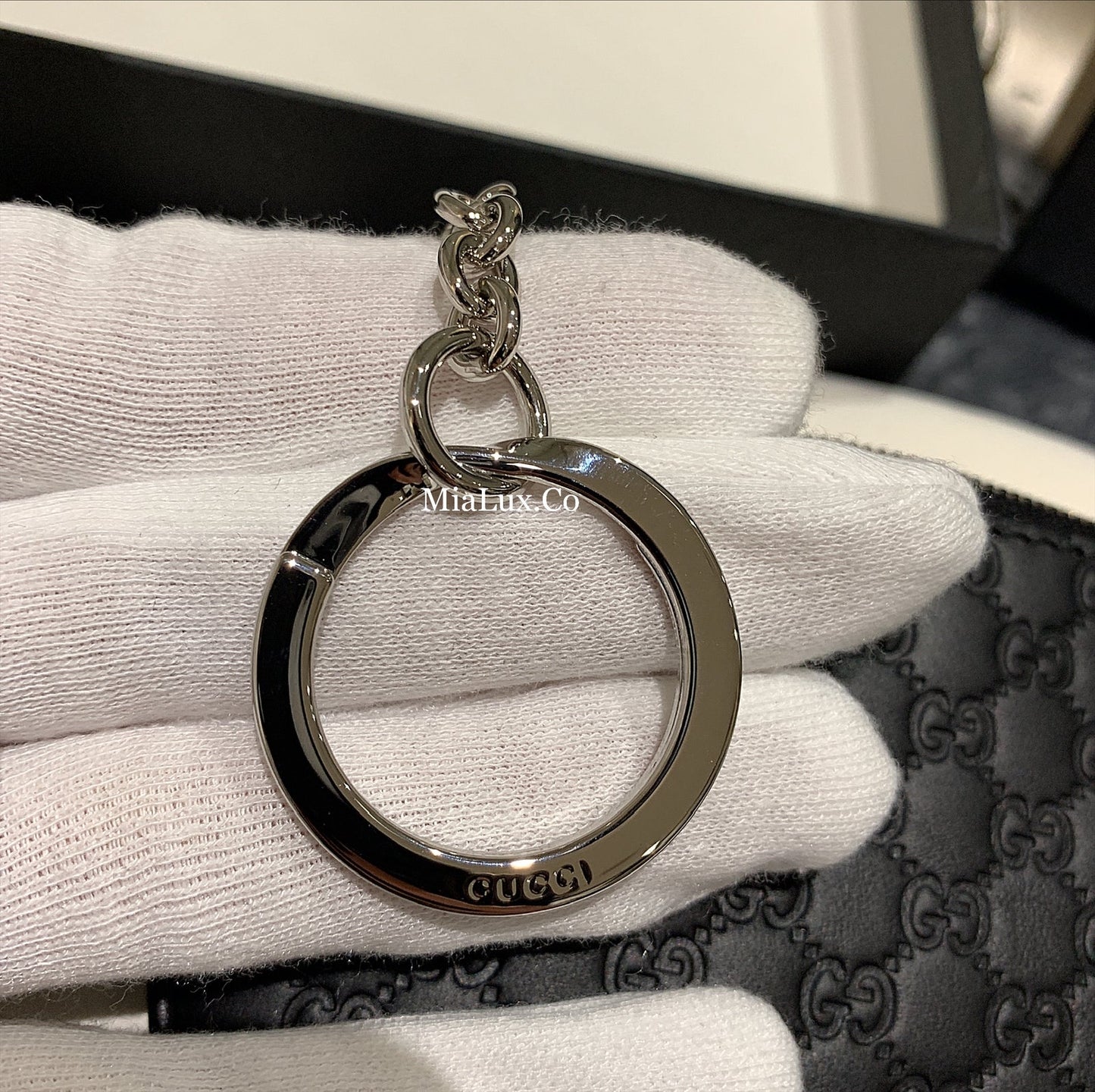 @Gucci Embossed Key Pouch 壓紋圓型扣鑰匙錢包/P145
