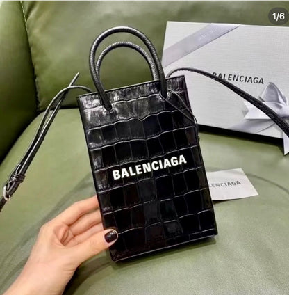 @Balenciaga巴黎世家 Shopping Phone 鱷魚手機包/920P600 🔔限時折🉐27800