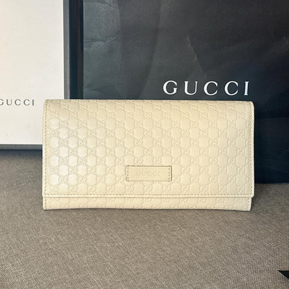 *現貨*@Gucci Calfskin 壓紋翻蓋長夾-白雪公主奶白 P7800 /T14000