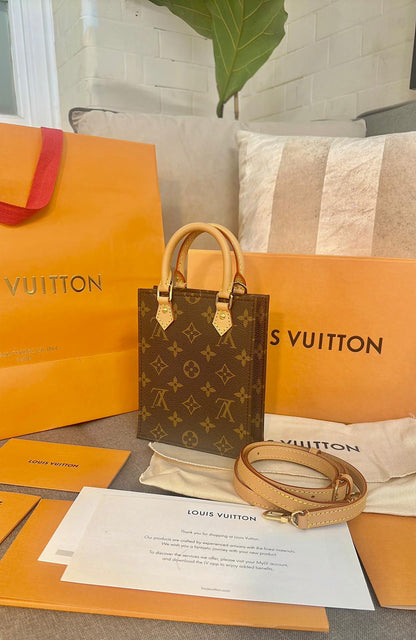 *現貨*LV Petit Sac Plat 小款琴譜包 P39800 /T63500