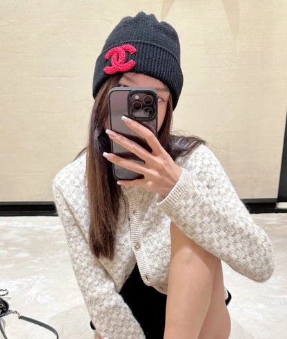 CHANEL✨ Chanel Beanies 黑紅麻花毛帽