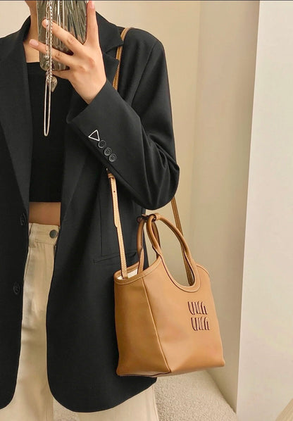 MiuMiu Ivy S 小款雙用托特包/1470E1800 🉐65800🇪🇺