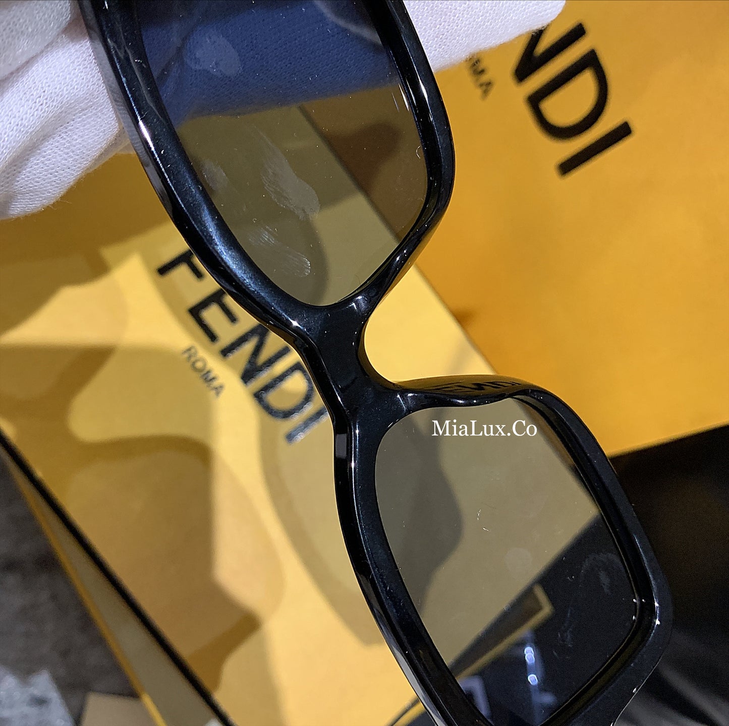 FENDI✨ O'LOCK BLACK ACETATE SUNGLASSES 方框太陽眼鏡 * £330