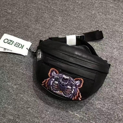 *現貨*Kenzo▪️Bumbag 牛皮虎頭胸包-黑/305🉐13800