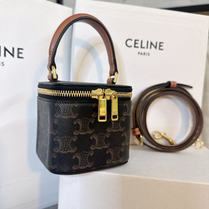 *現貨*Celine▪️Vanity Mini 老花化妝包 P29000 /T41000