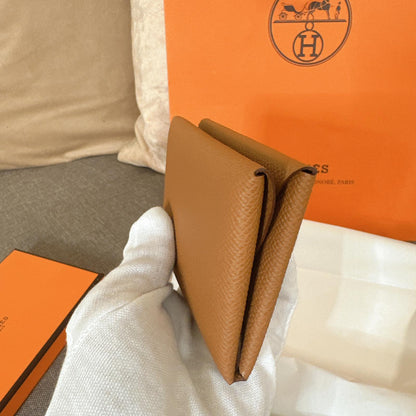 *現貨*Hermes Calvin Duo 金棕卡包 P18900 /T23800