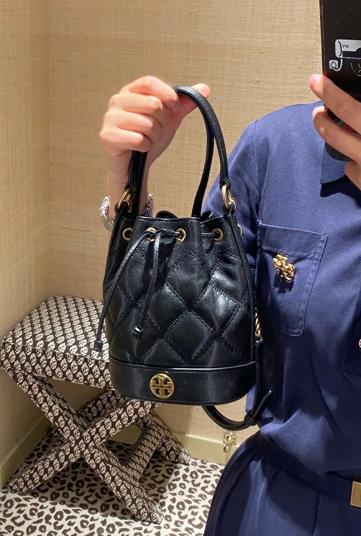 @ToryBurch▪️Willa Mini 格菱水桶包/545P359 🔥折上八折🉐13720