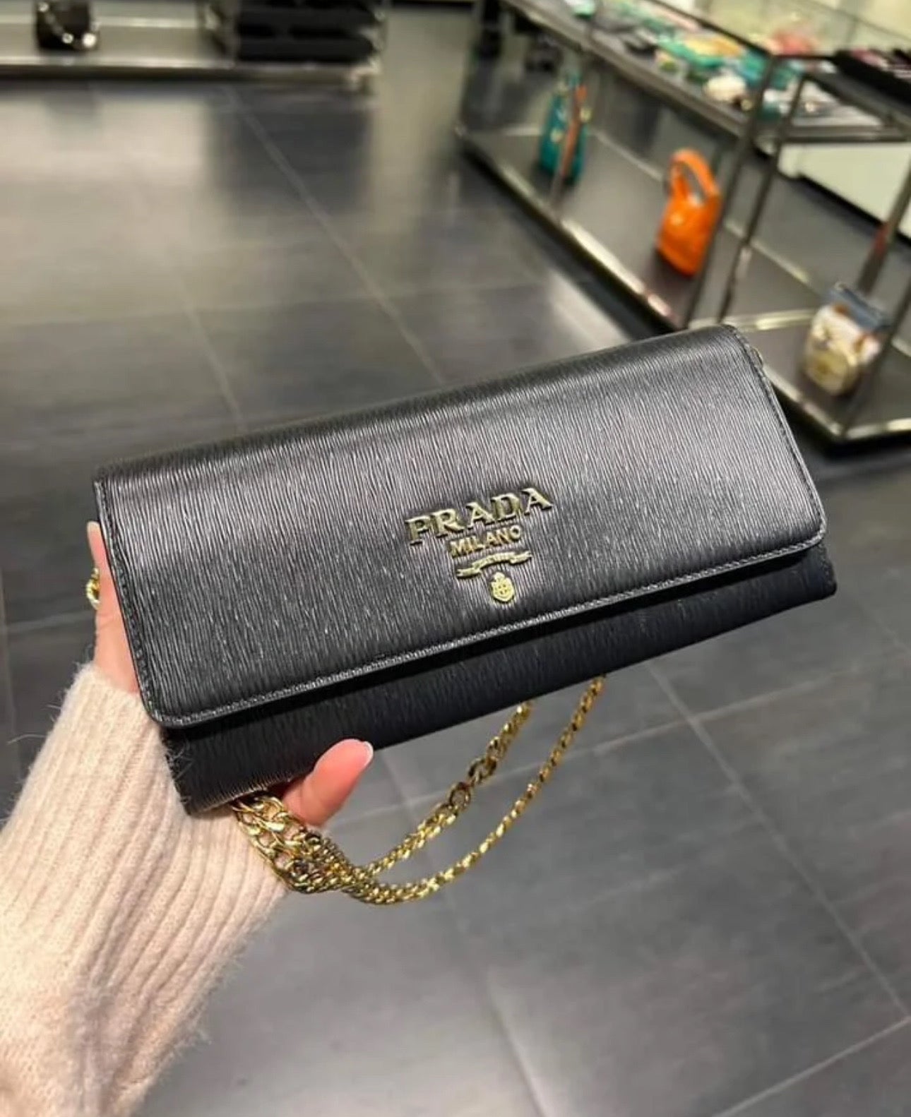 @Prada Bifold 三角標水波防刮皮夾 🔔限時折🉐27800