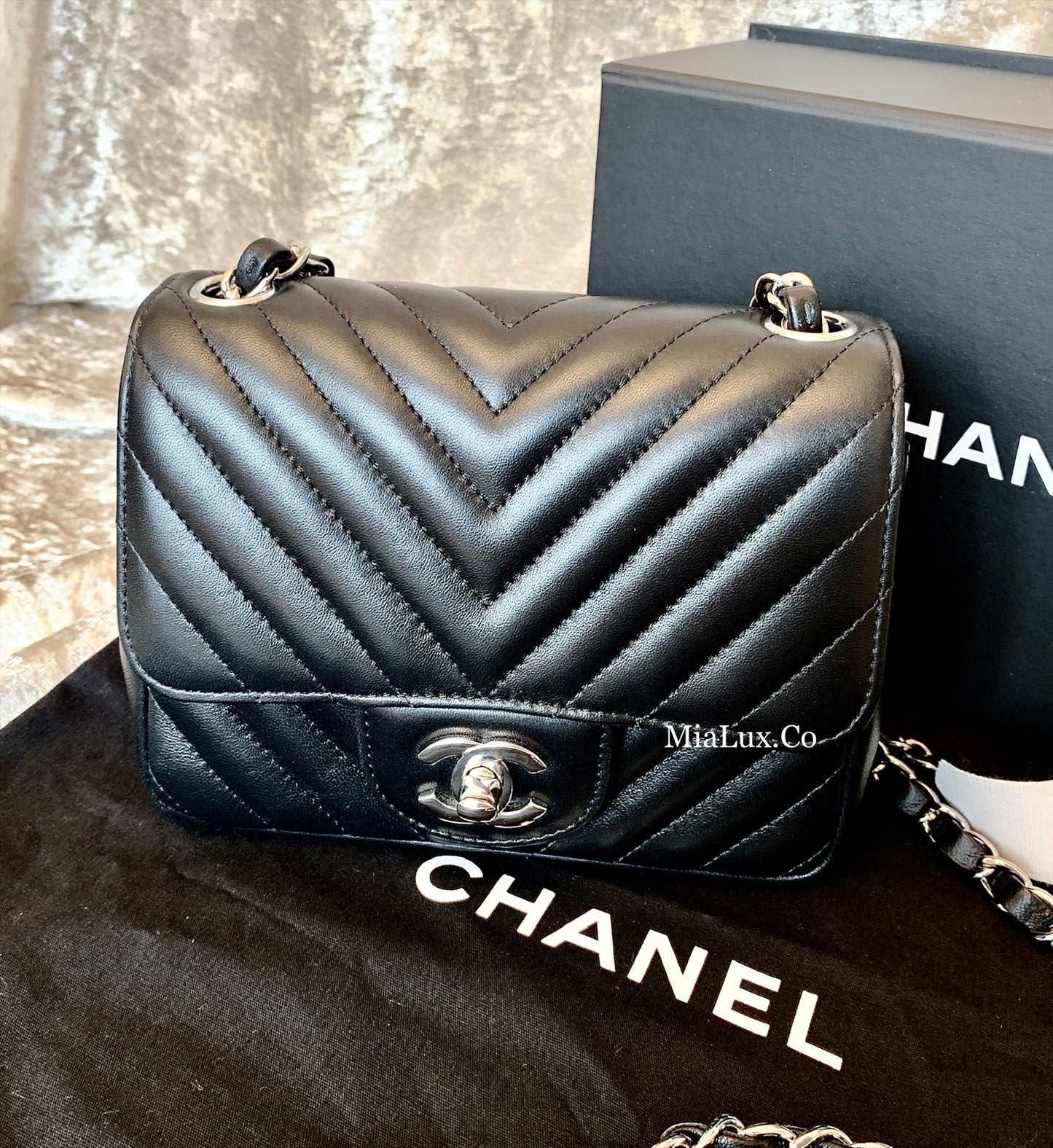 CHANEL✨| LAMBSKIN MINI FLAP BAG 迷你方胖山形紋翻蓋包 A35200 *£3,960