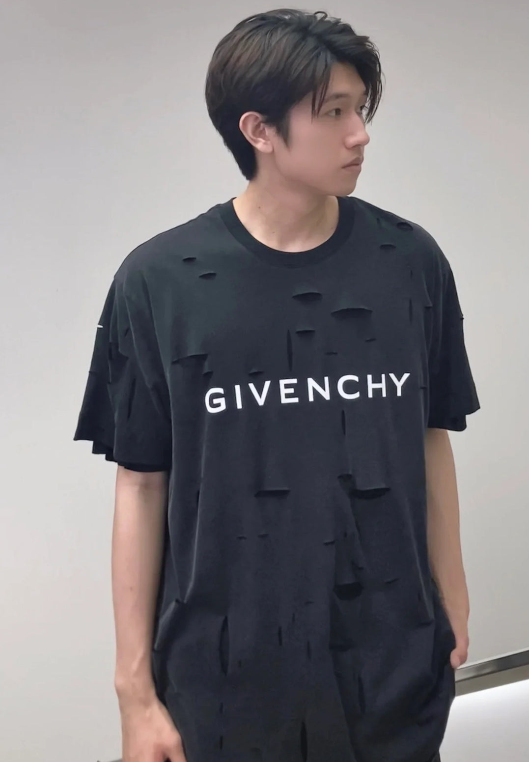 @Givenchy T 破洞雙層假兩件T恤/655P328 🔔限時折🉐15560