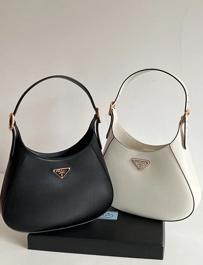 Prada Cleo 中號流浪包/2400E2600 🉐89990🏷️