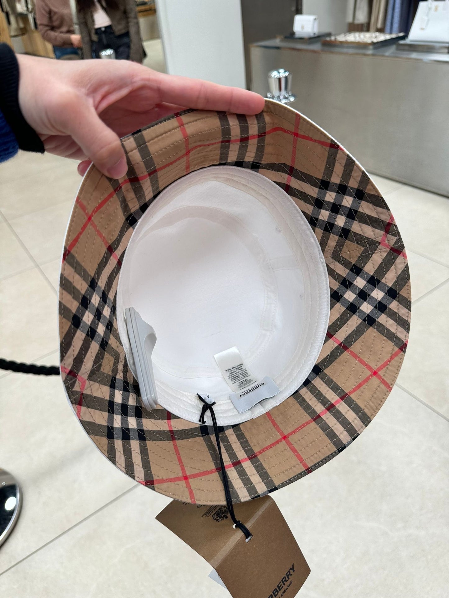 @Burberry Bucket Hat 素面格紋漁夫帽/350P139 🔥下殺🉐7060