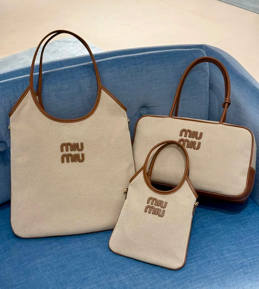 MiuMiu Canvas Top-handle 帆布公文手提包/1980E2200 🉐78000🇪🇺