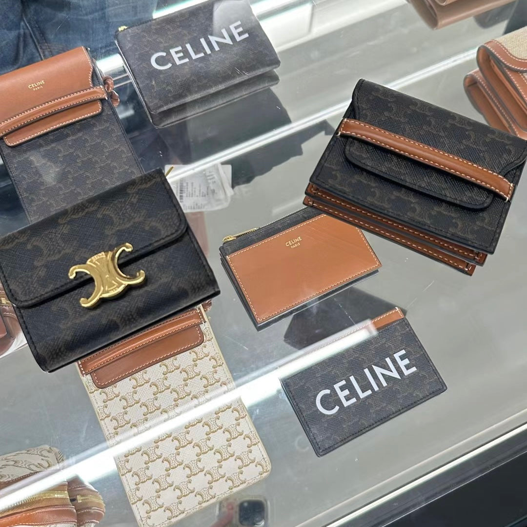 Celine▪️CARD HOLDER 卡夾包/320E330 🉐12550🇪🇺