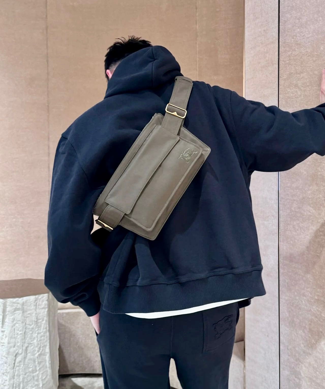 @Burberry Belt Bag 男生款腰包/890P179 🔥下殺🉐8860