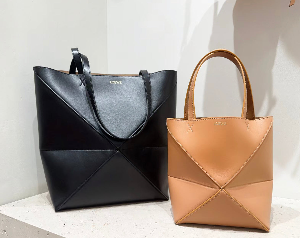 Loewe▪️Puzzle Fold Tote Mini 單色拼圖折疊包/1250H1125 💚折扣🉐46800