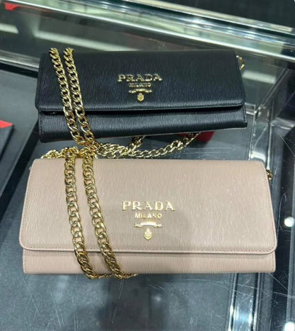 @Prada Bifold 三角標水波防刮皮夾 🔔限時折🉐27800