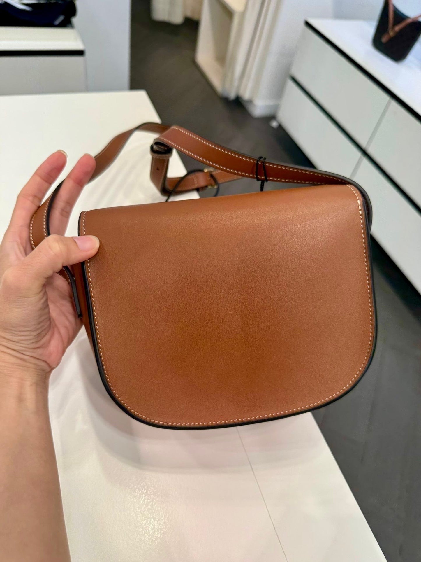 @Celine Outlet Folco Cuir 凱旋門半月包