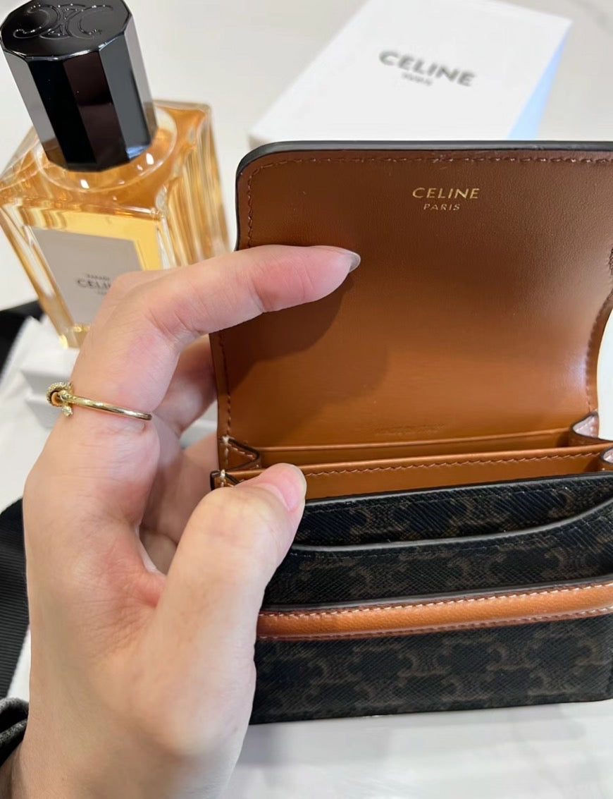 Celine▪️CARD HOLDER 卡夾包/320E330 🉐12550🇪🇺