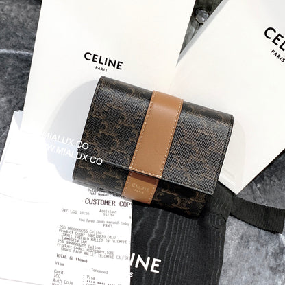 Celine▪️TRIOMPHE 經典老花小羊皮短夾/415E430 🉐16050🇪🇺