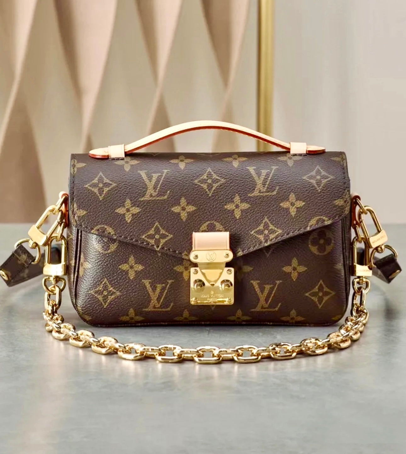 LV Pochette Métis East West 小郵差包/2200 ✨🉐89000