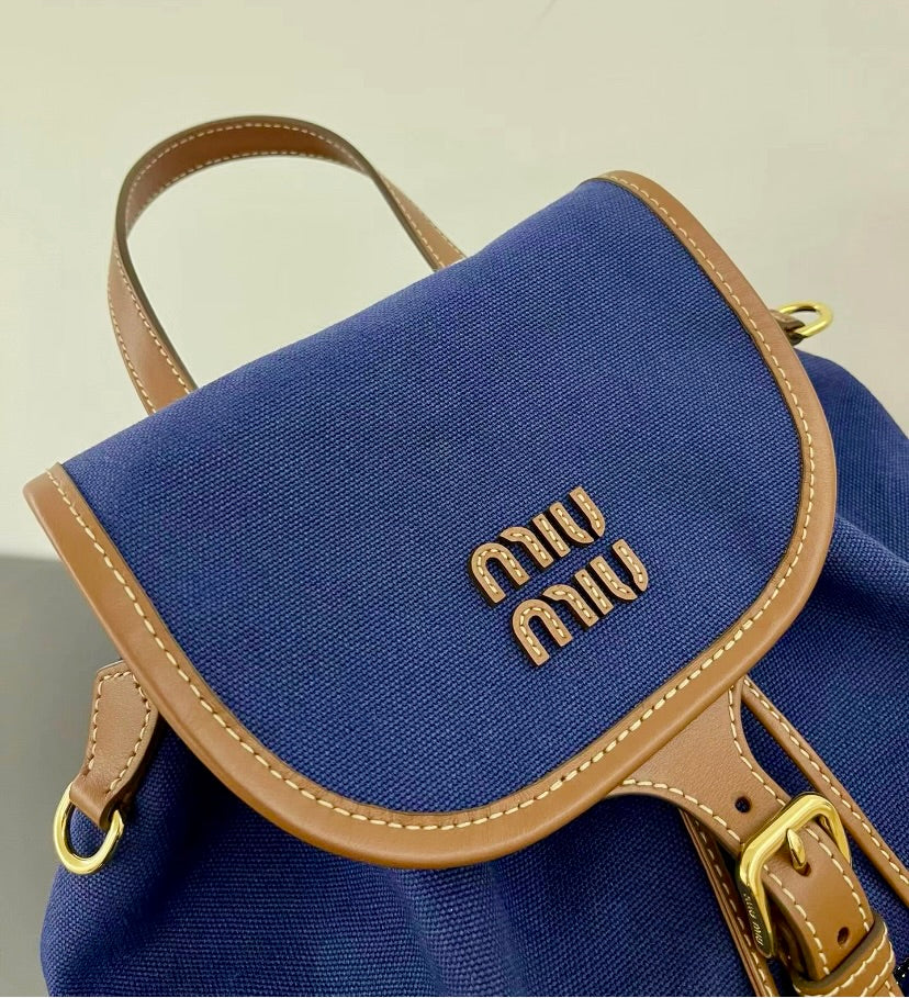 MiuMiu Canvas Backpack 帆布後背包/E1900 🉐69400🇪🇺