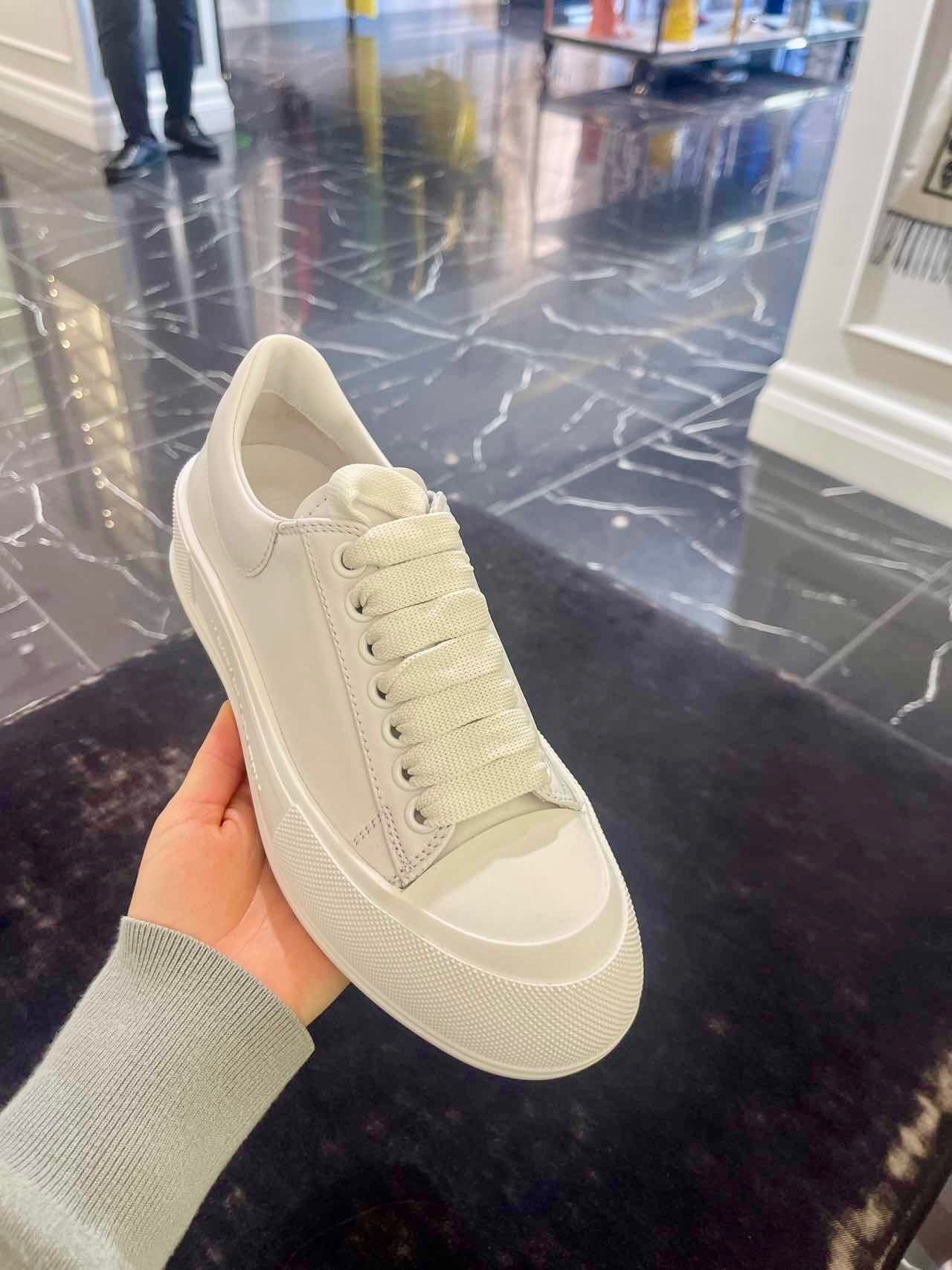 @McQueen Sneakers 女款全白綁帶小白鞋/395P235 🔥下殺🉐11380