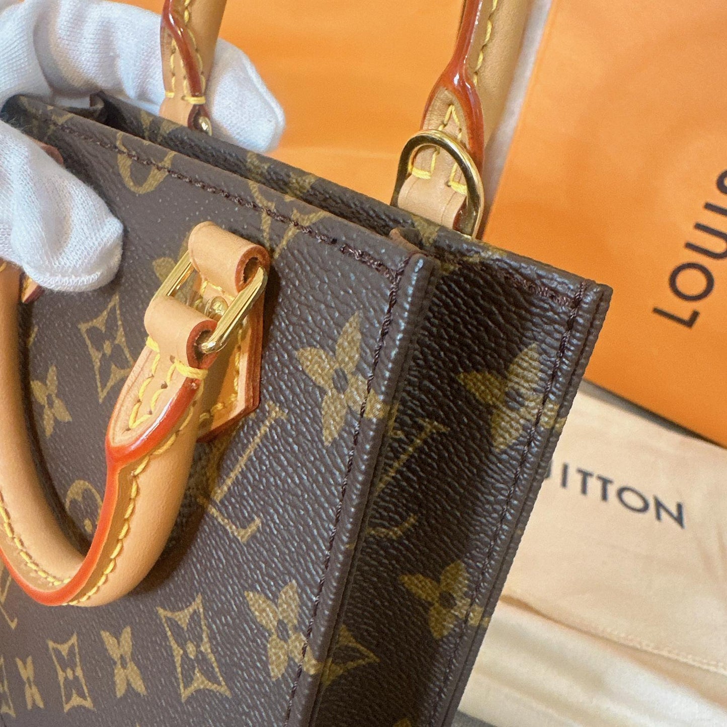 *現貨*LV Petit Sac Plat 小款琴譜包 P39800 /T63500