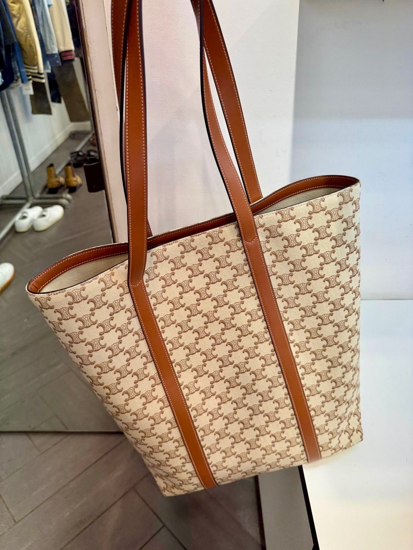 @Celine Outlet Museum 白老花手提包