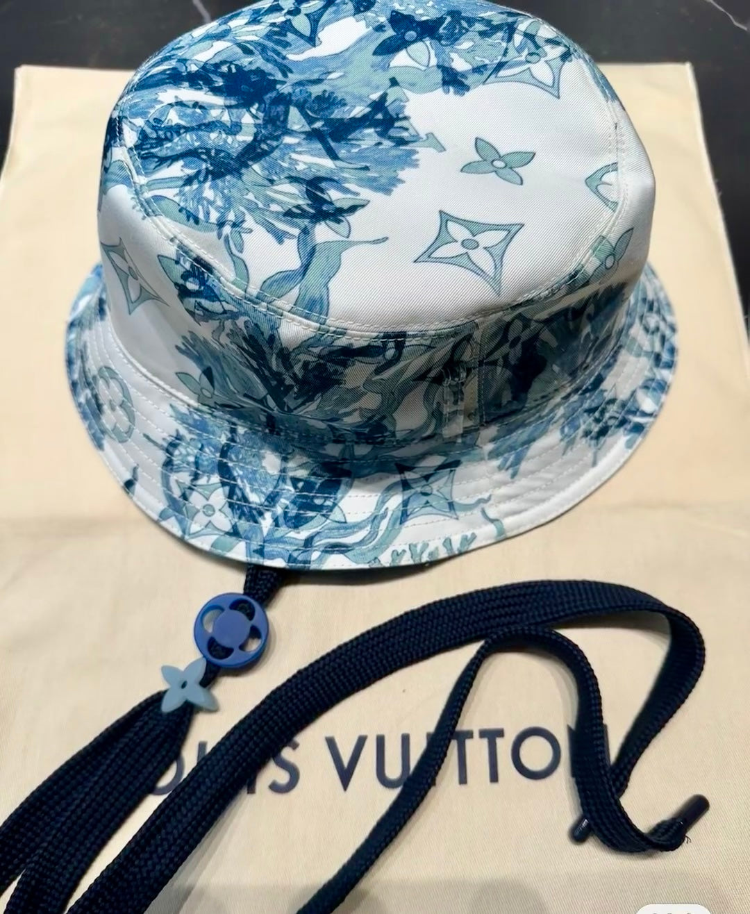 LV Play Monogram Aquagarden Bucket 雙面漁夫帽/650 ✨優惠🉐27000