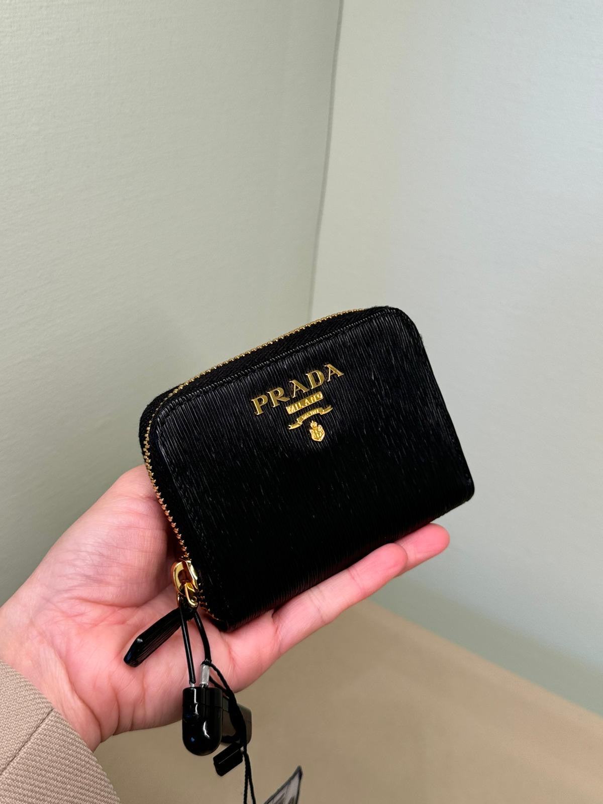 @Prada Wallet 拉鍊短夾/530P270 🔔限時折🉐12950