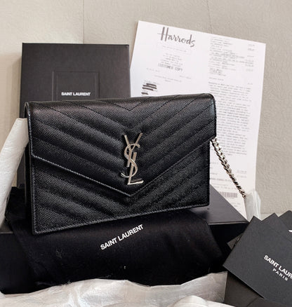 YSL Cassandre Envelope 粒面牛皮信封WOC包-銀扣/815E890 🉐32150🇪🇺