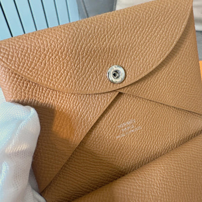 *現貨*Hermes Calvin Duo 金棕卡包 P18900 /T23800
