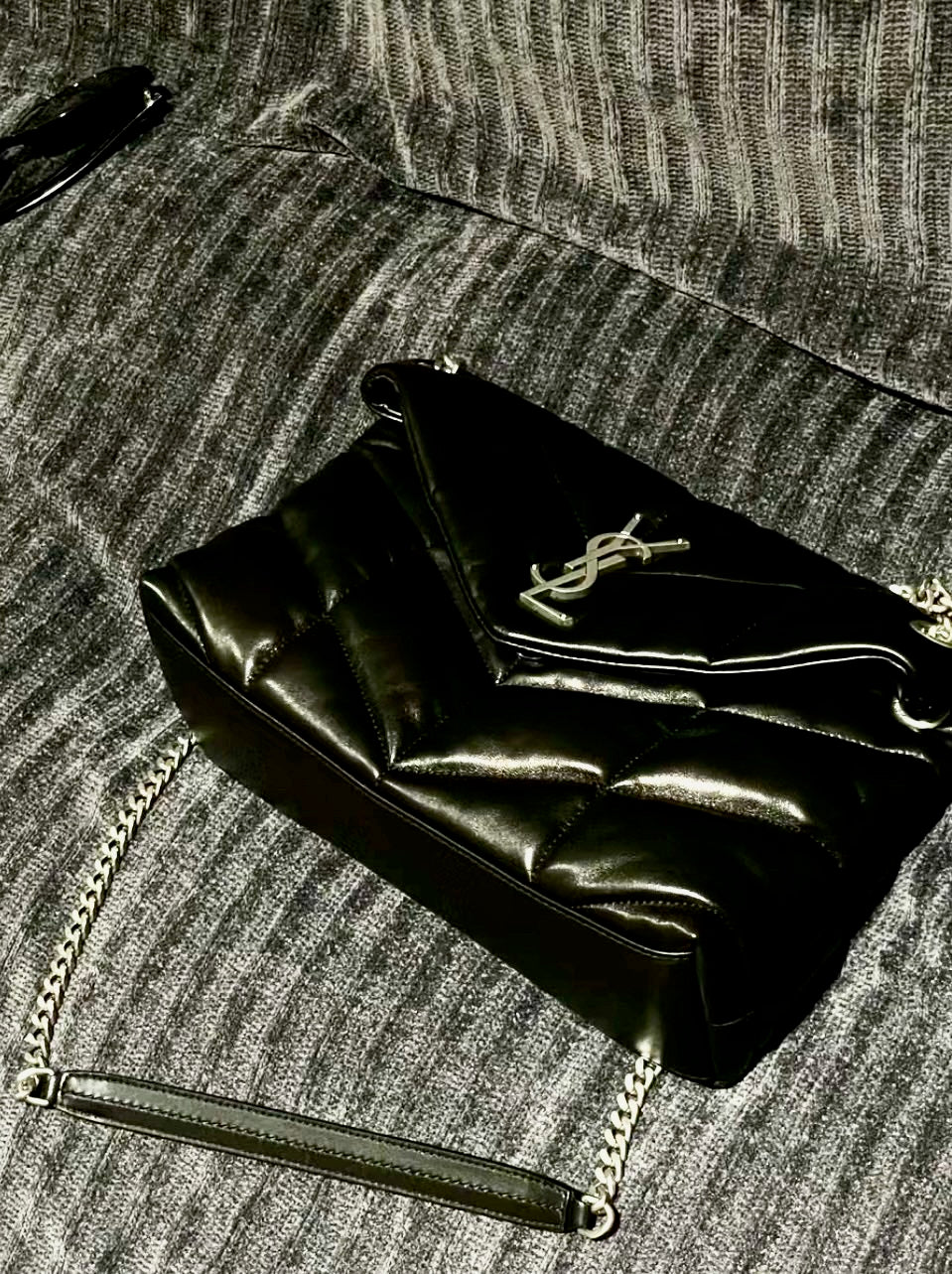 YSL Puffer In Nappa Leather S 小款羊皮枕頭包-黑金/2415E2600 🉐92000🇪🇺