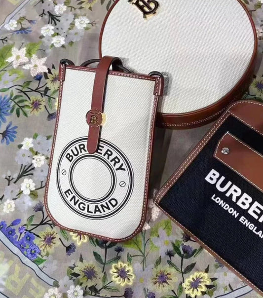 Burberry Anne 手機包/F450 ㊙️折扣🉐18900💰