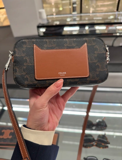 Celine Horizontal Pouch Logo老花橫式手拿斜背包/760E780 🉐28300🇪🇺