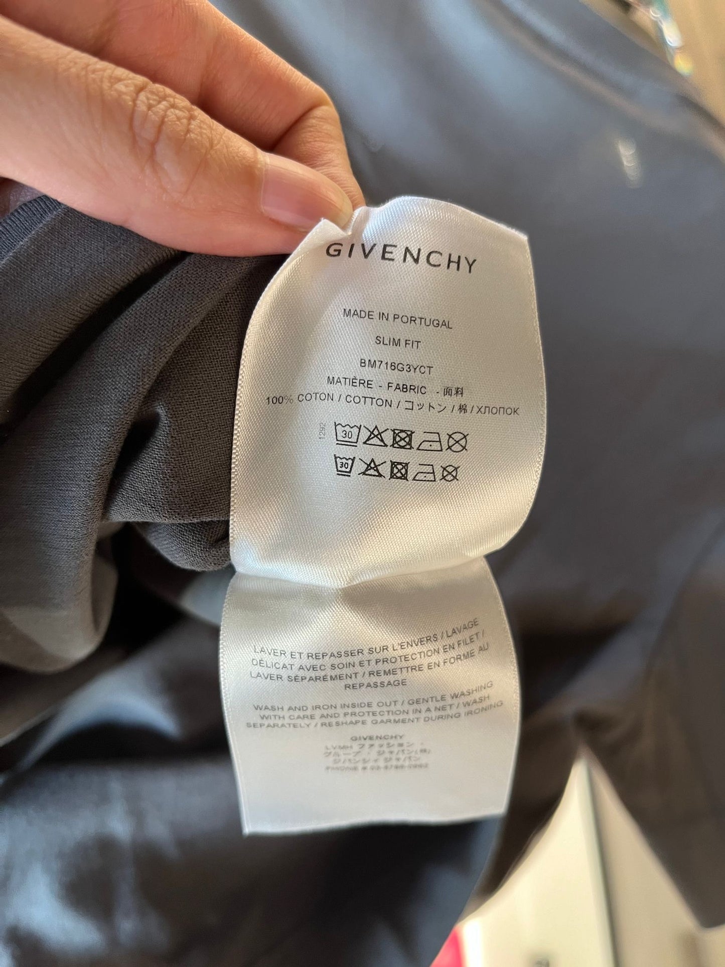 @Givenchy T 男款品牌Logo灰T恤/465P233 🔔限時折🉐11290