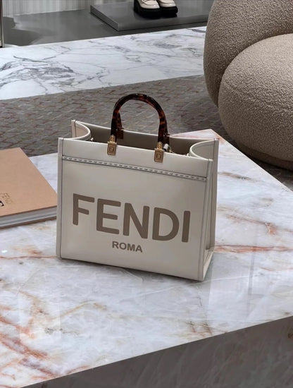 Fendi▪️Sunshine M 陽光托特包/2250E2500 🉐88500🇪🇺