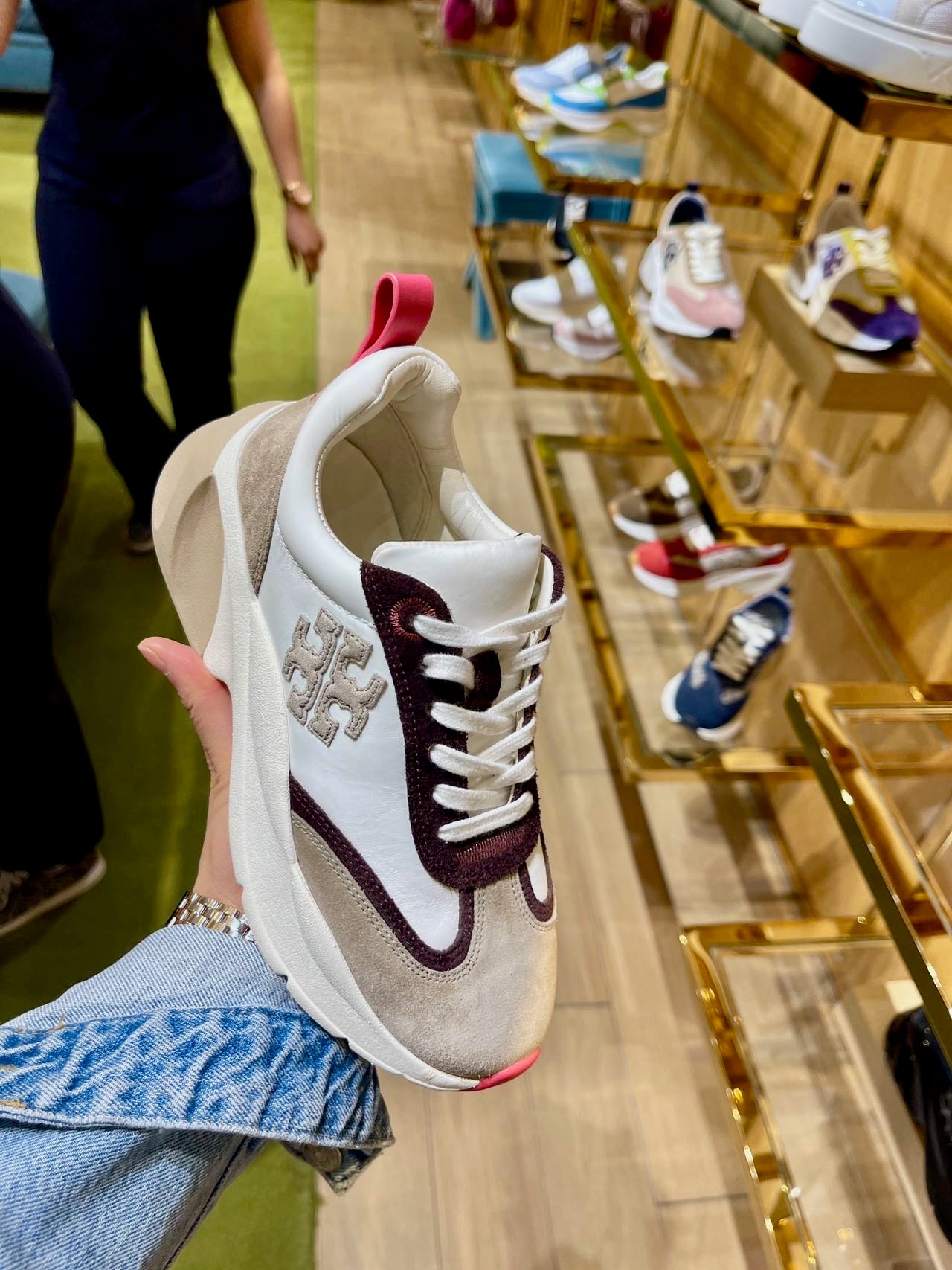 @Tory Burch Sneakers 女款球鞋/350P229 🔥折上八折🉐9040