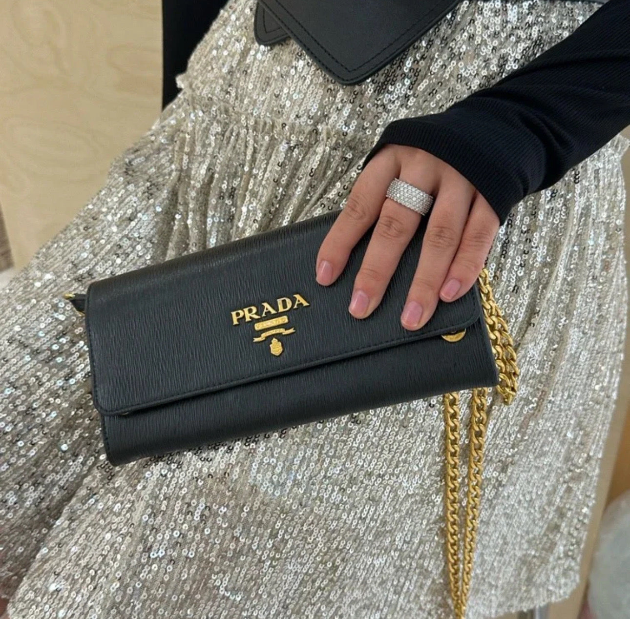 @Prada Bifold 三角標水波防刮皮夾 🔔限時折🉐27800