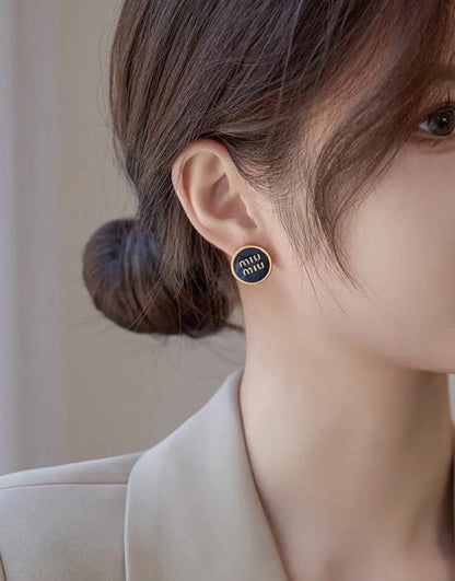 MiuMiu Enameled Metal Earrings 珐瑯圓形耳環/240E260 🉐9600🏷️