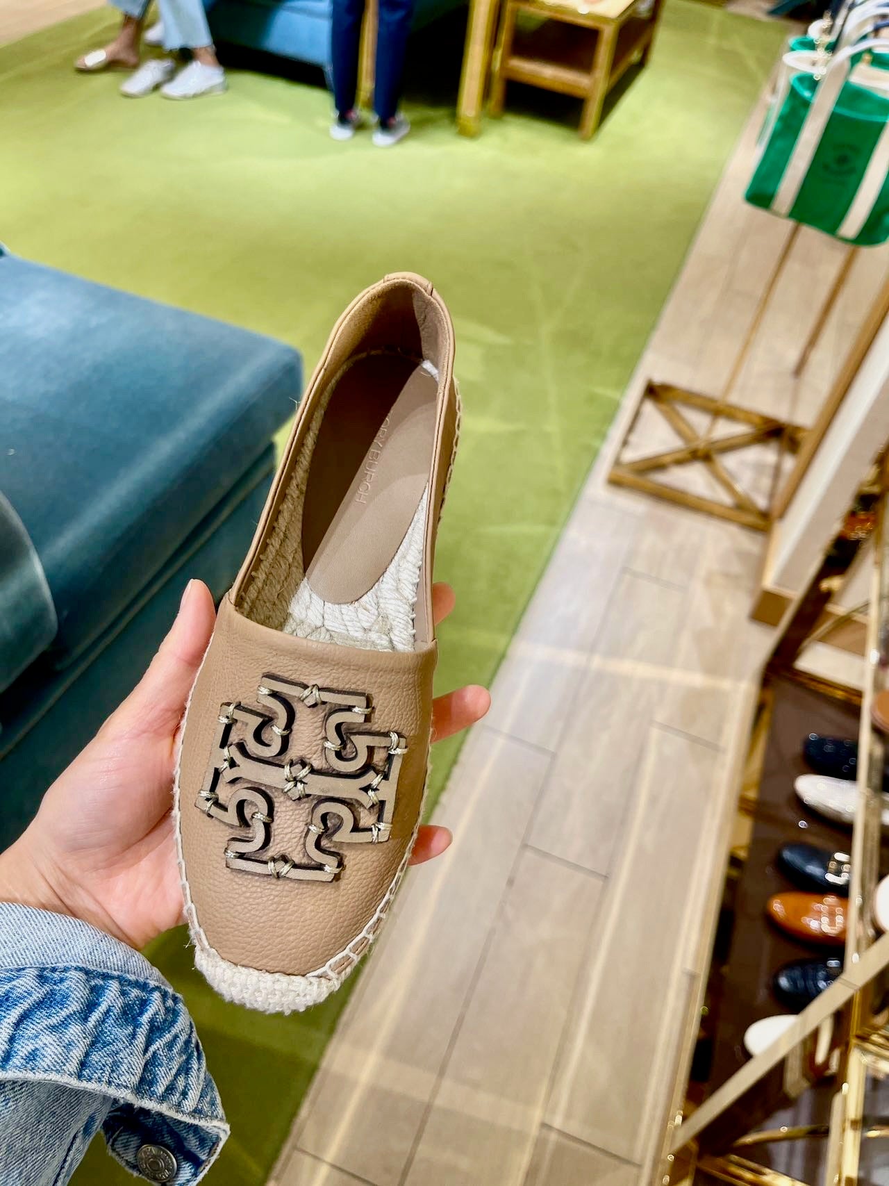 @Tory Burch Shoes 大Logo懶人鞋/275P179 🔥折上八折🉐7240