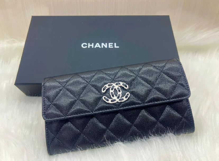 CHANEL 19 翻蓋長夾 🉐49980 🏷️