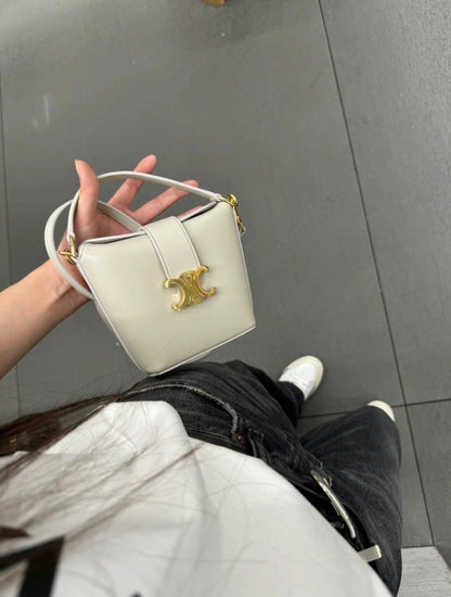 Celine Bucket triomphe Mini 迷你薯條包/1650E1800 🉐64000🇪🇺
