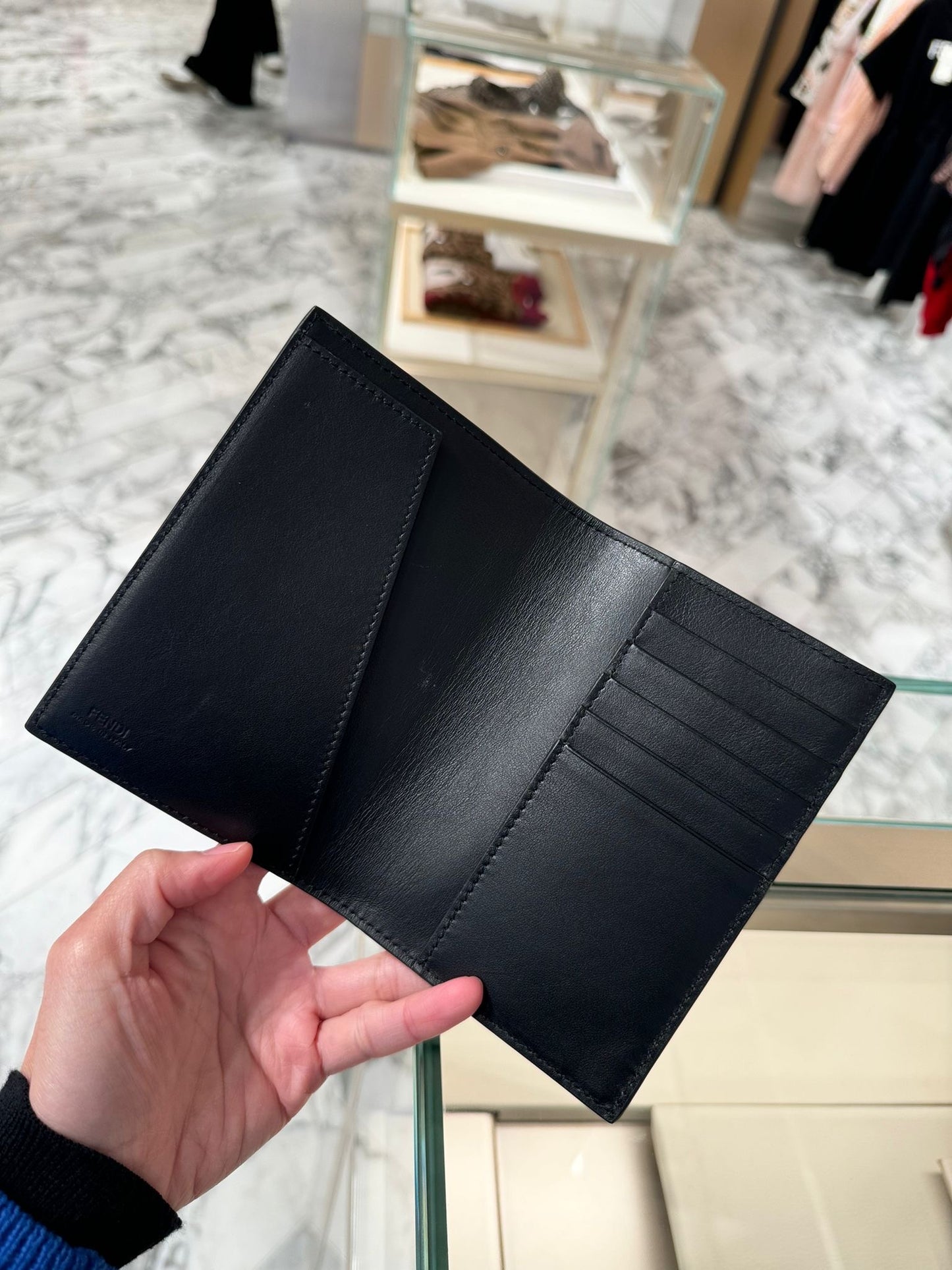 @Fendi Passport Case 護照夾/385P250 🔔限時折🉐12050