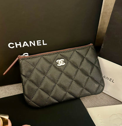 *現貨*CHANEL▪️ZIPPED CASE SMALL 一字拉鍊零錢包 特惠✨🉐22800