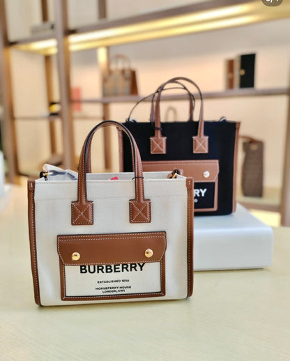 Burberry Freya Mini托特包-白/920C697 ㊙️折扣🉐29580💰